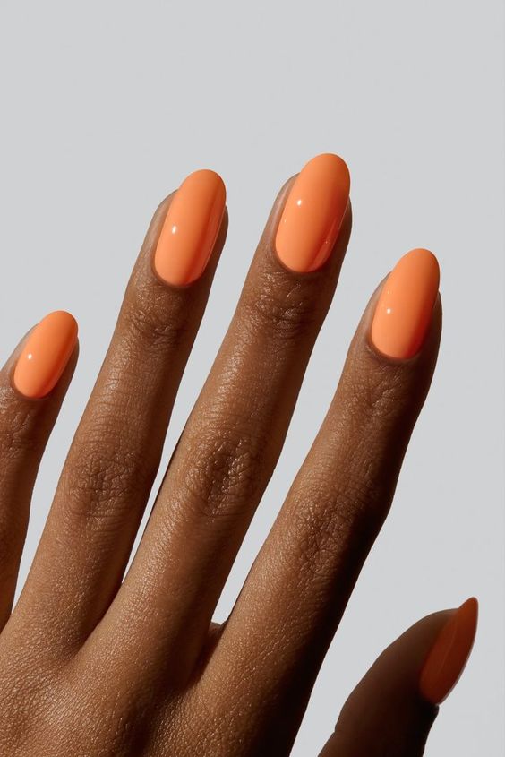 minimalist summer nails