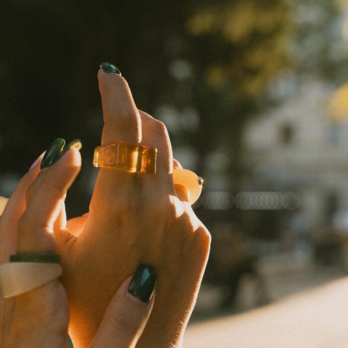 minimalist fall nail art